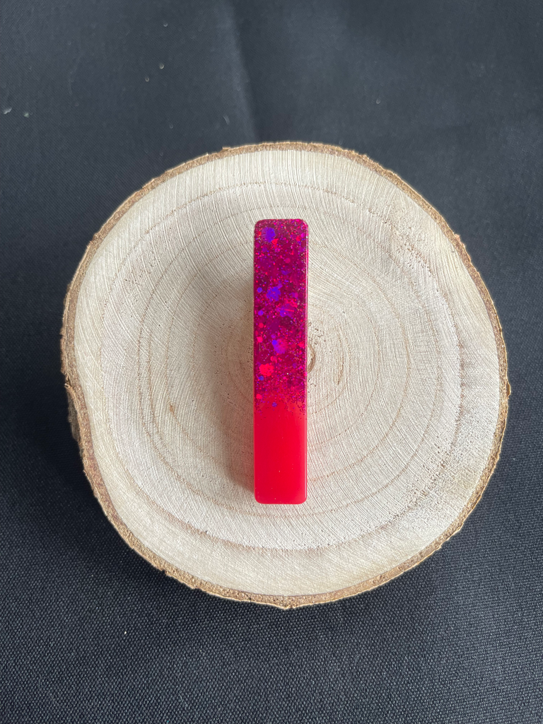 Barrette Fuschia et paillettes 