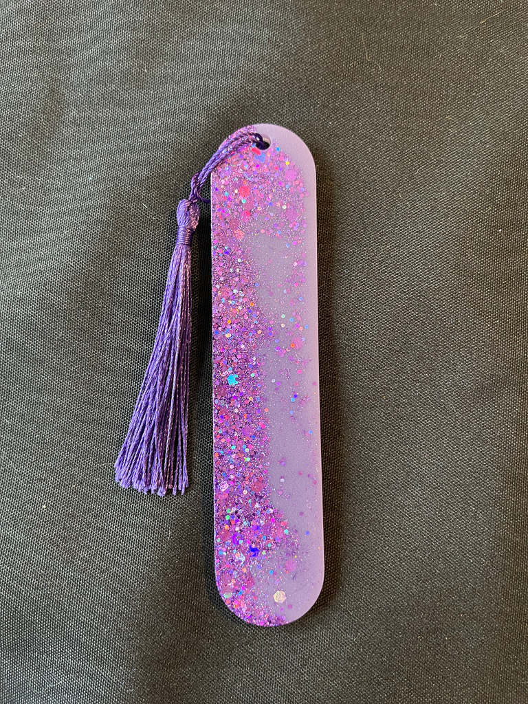 Marque page violet avec paillette 